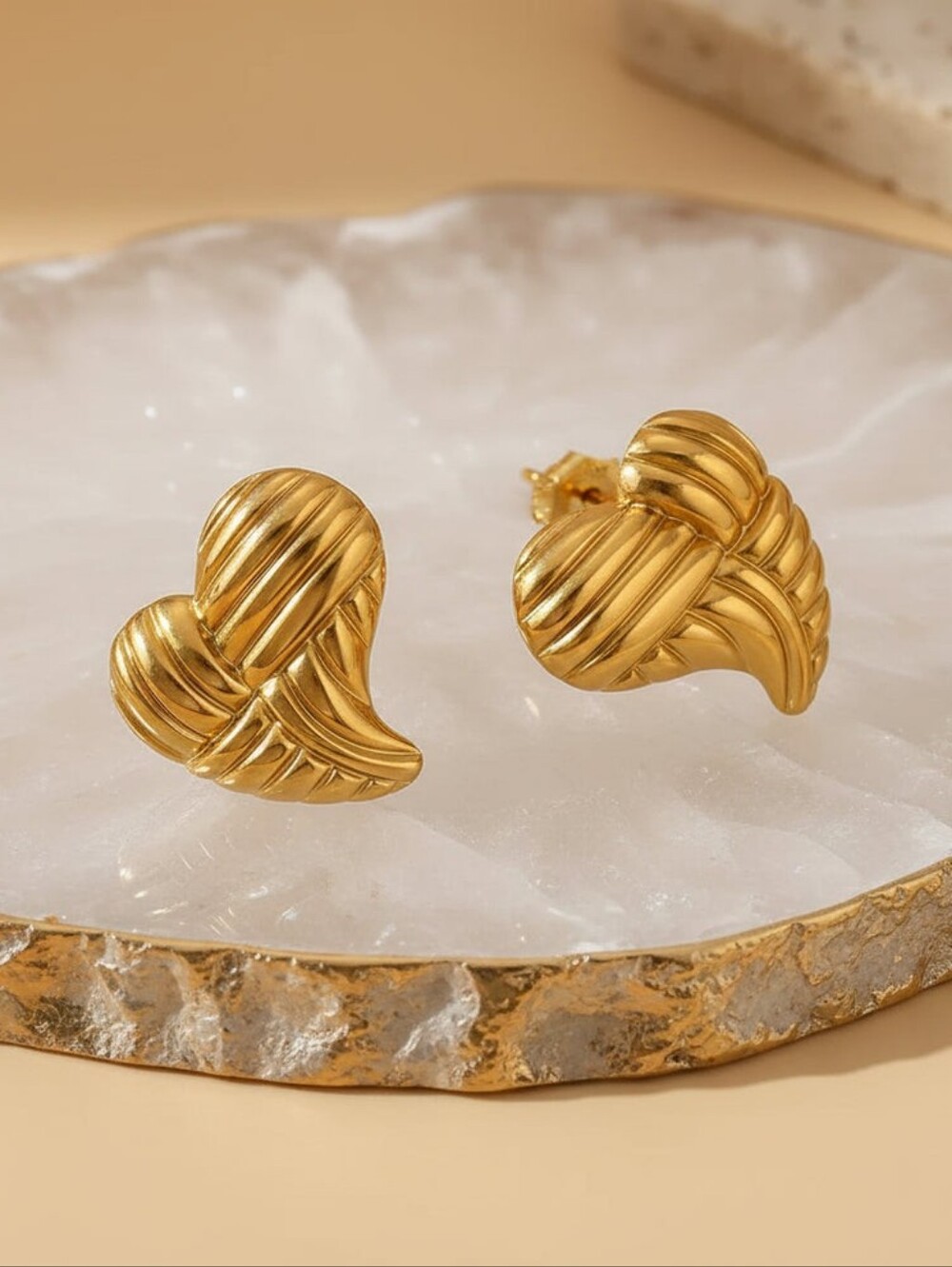18K Gold Plated Heart Earrings - Shiny Statement